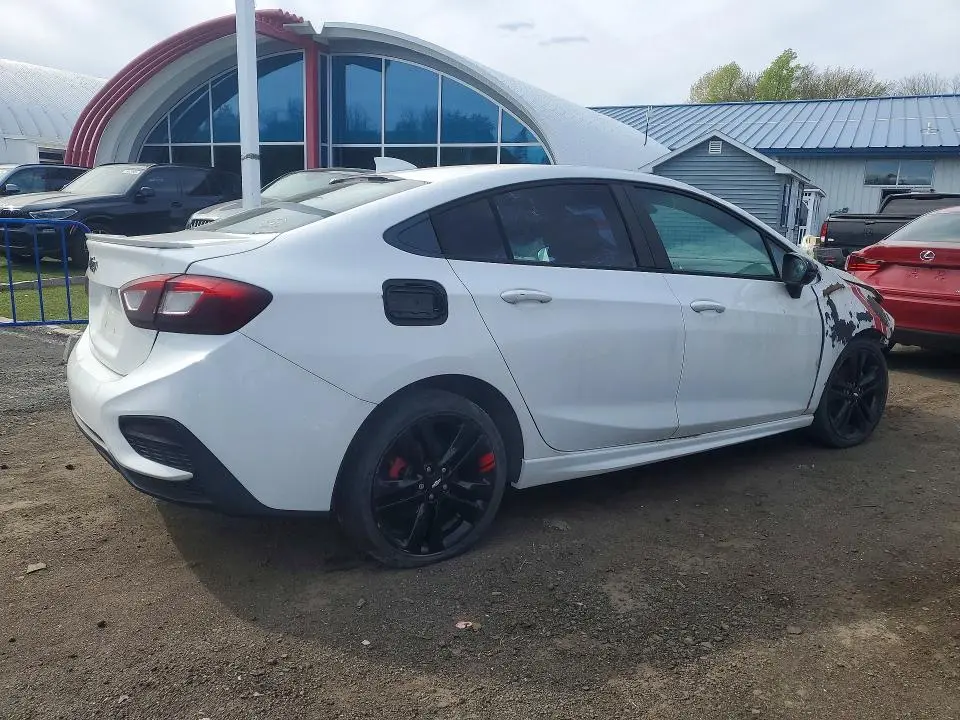 2018 CHEVROLET CRUZE LT  
