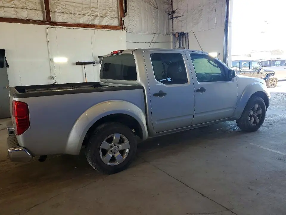 2010 NISSAN FRONTIER SE V6  
