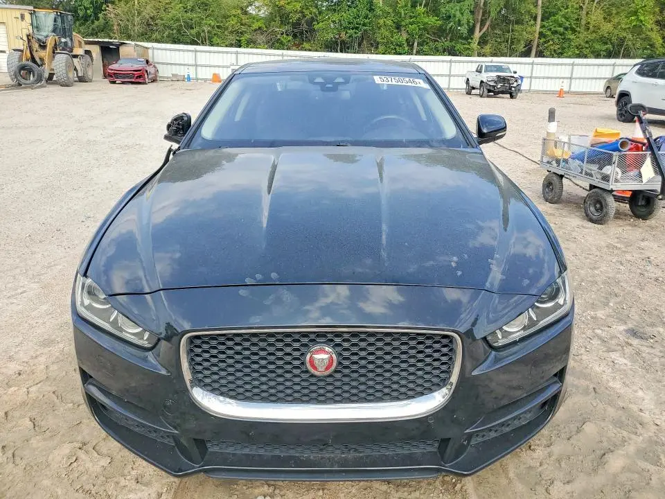 2017 JAGUAR XE PRESTIGE  