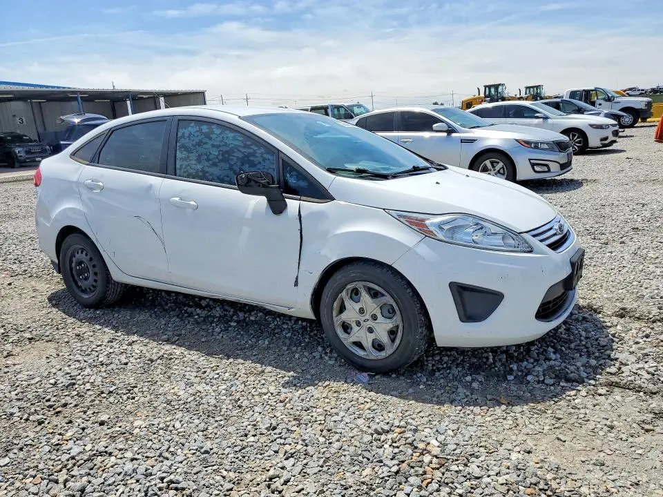 2013 FORD FIESTA SE  