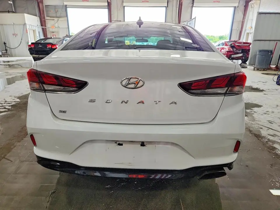 2018 HYUNDAI SONATA SE  