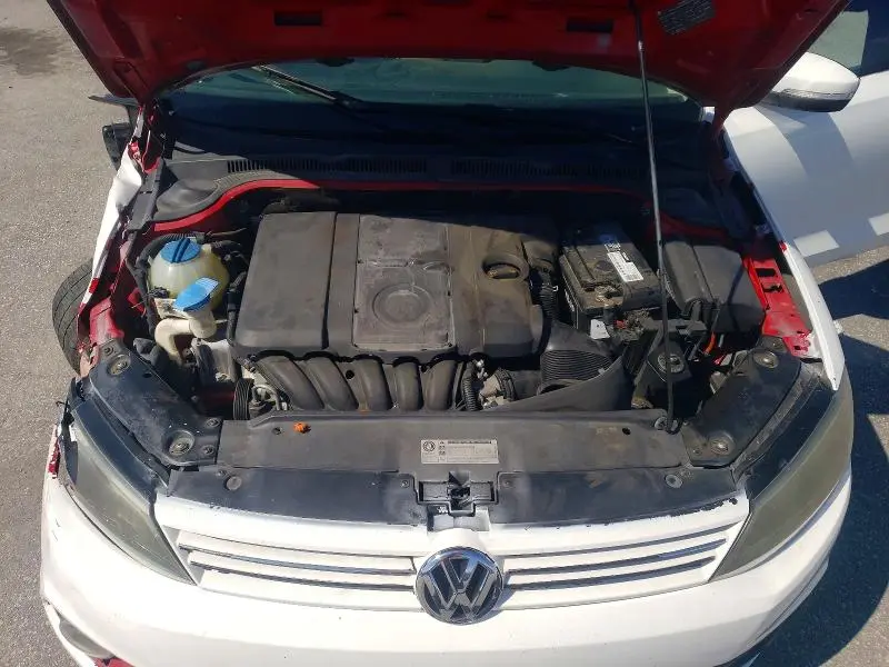 2011 VOLKSWAGEN JETTA SEL  