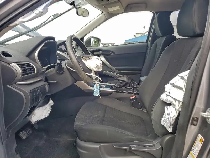 2019 MITSUBISHI ECLIPSE CROSS ES  