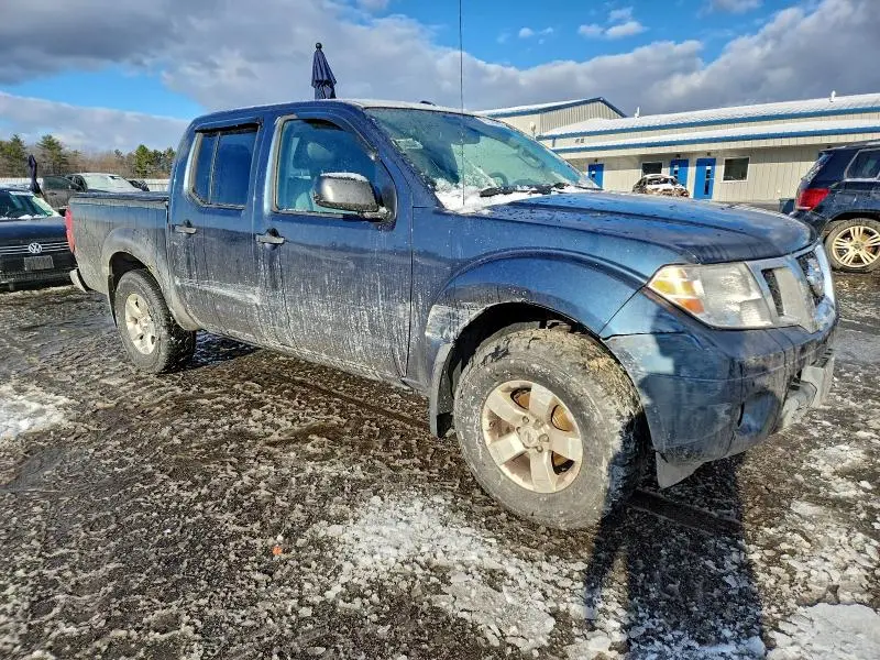 2013 NISSAN FRONTIER S  