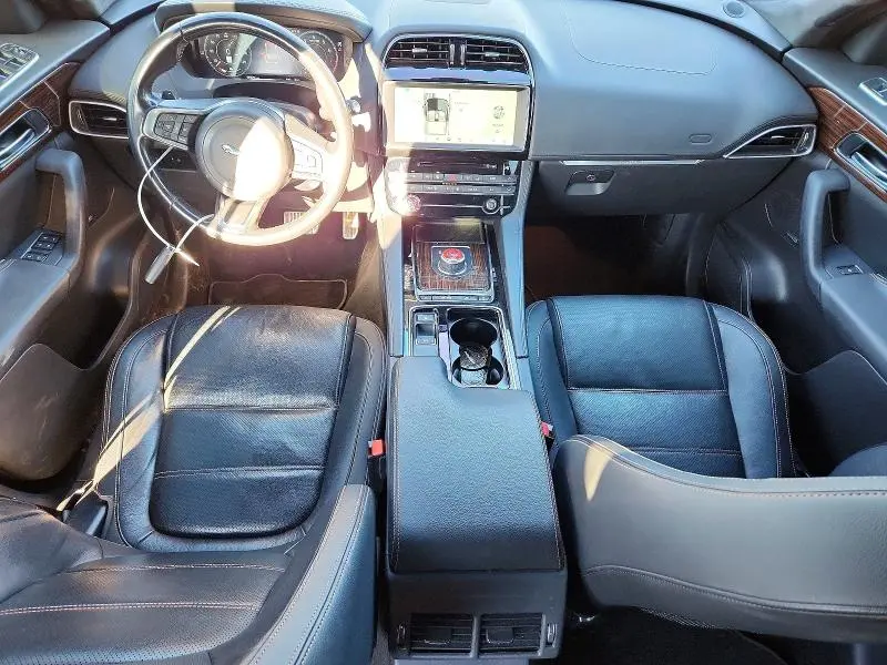 2019 JAGUAR F-PACE 25T PRESTIGE