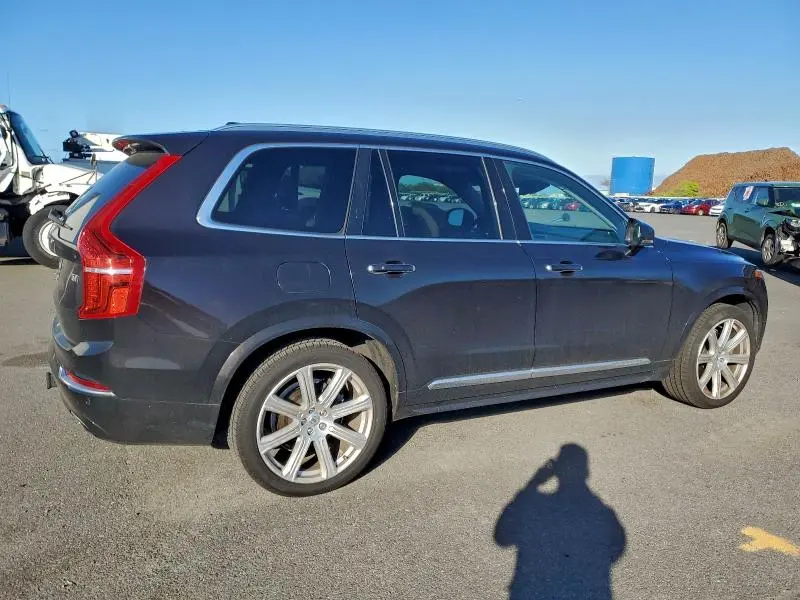 2016 VOLVO XC90 T6  