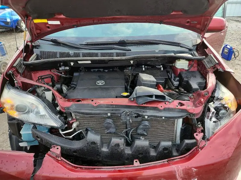 2012 TOYOTA SIENNA LE 7-PASSENGER  