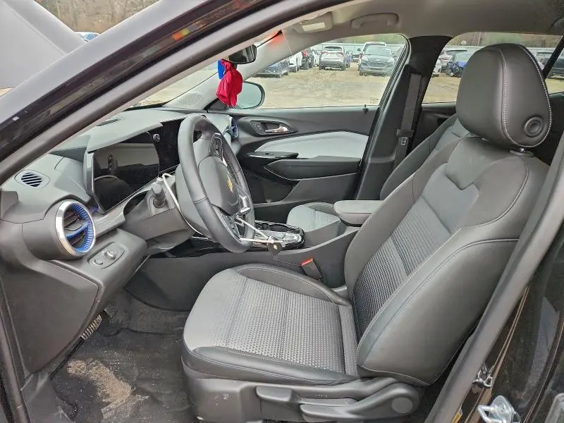 2025 CHEVROLET TRAX 1LT  