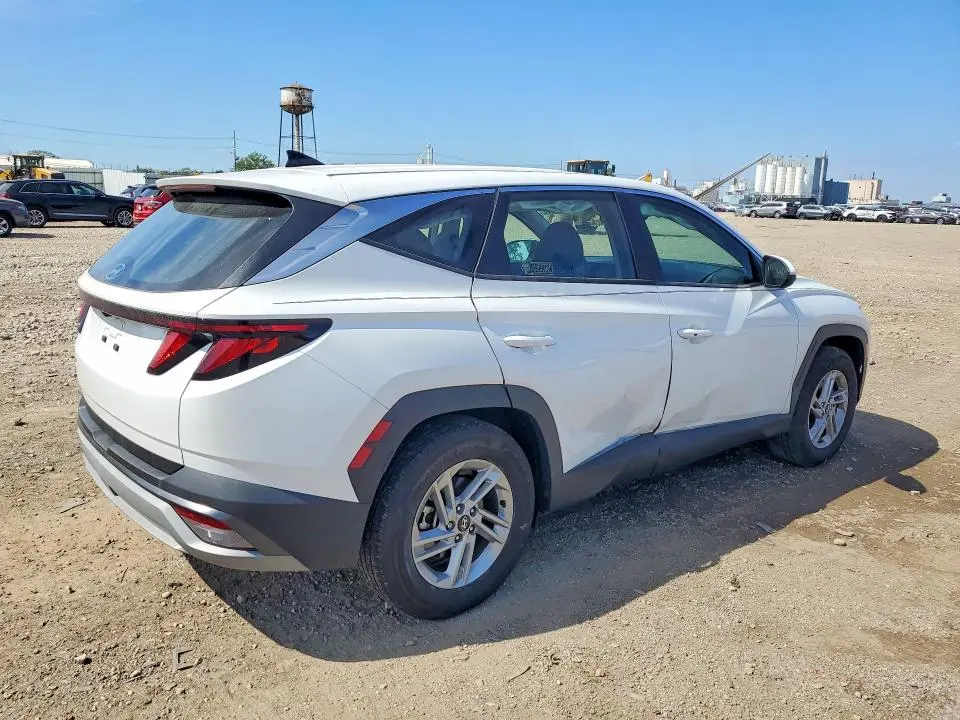 2025 HYUNDAI TUCSON SE  