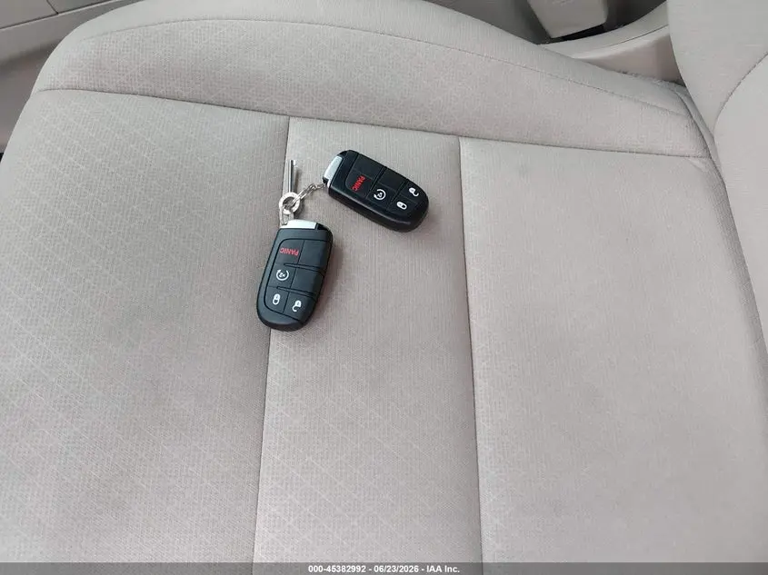 2019 JEEP GRAND CHEROKEE LAREDO E 4X4