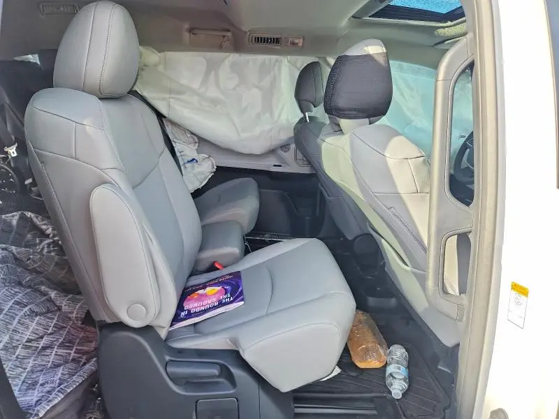 2026 TOYOTA SIENNA XLE 8-PASSENGER  