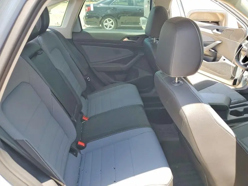 2025 VOLKSWAGEN JETTA SE  