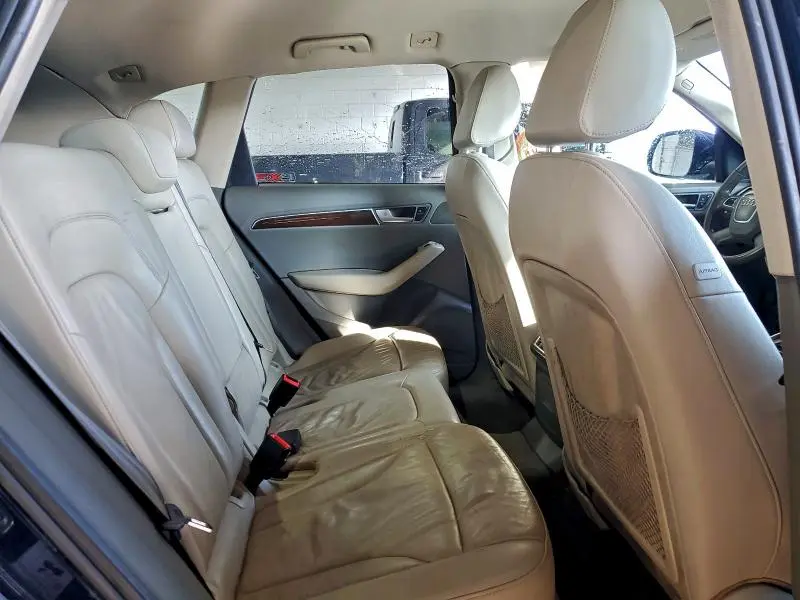 2011 AUDI Q5 PREMIUM  