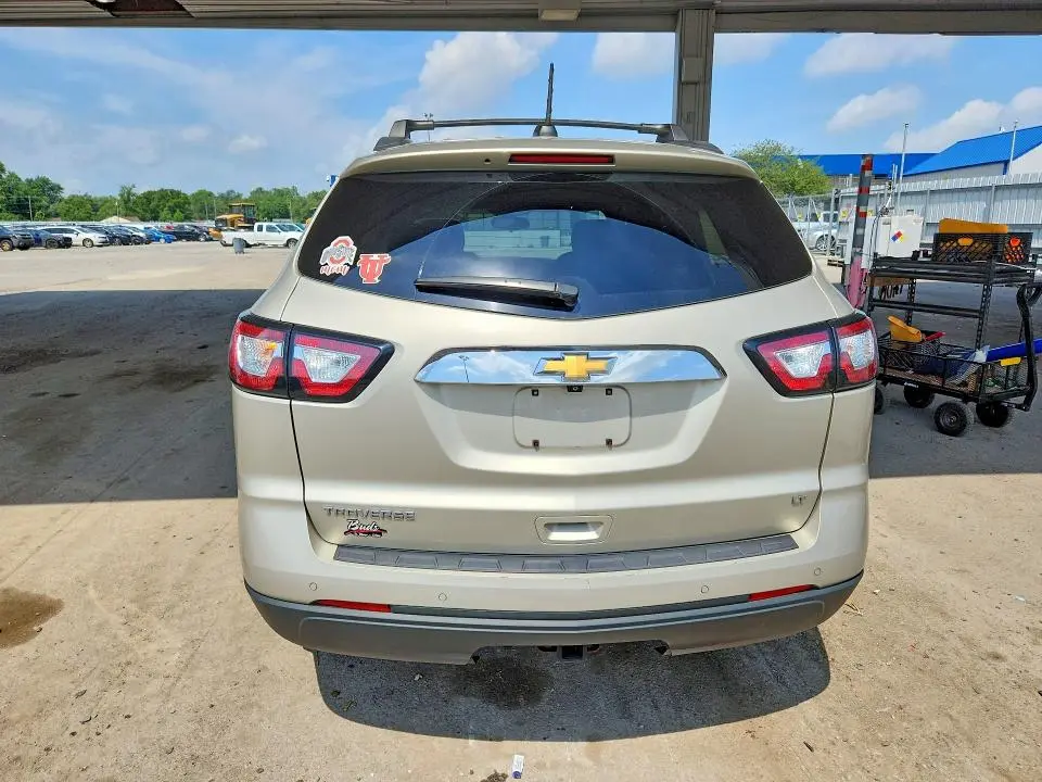 2017 CHEVROLET TRAVERSE LT  
