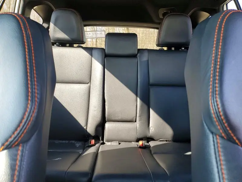 2018 TOYOTA RAV4 SE  