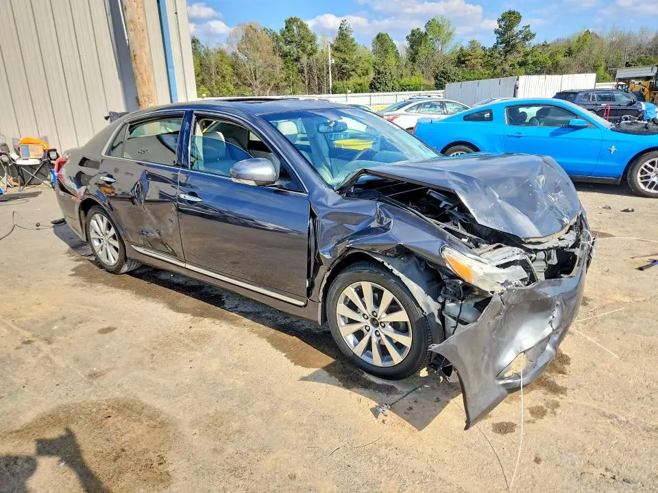 2011 TOYOTA AVALON LIMITED  
