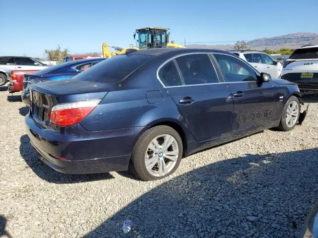 2010 BMW 528 XI  