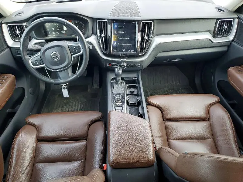 2019 VOLVO XC60 T5  