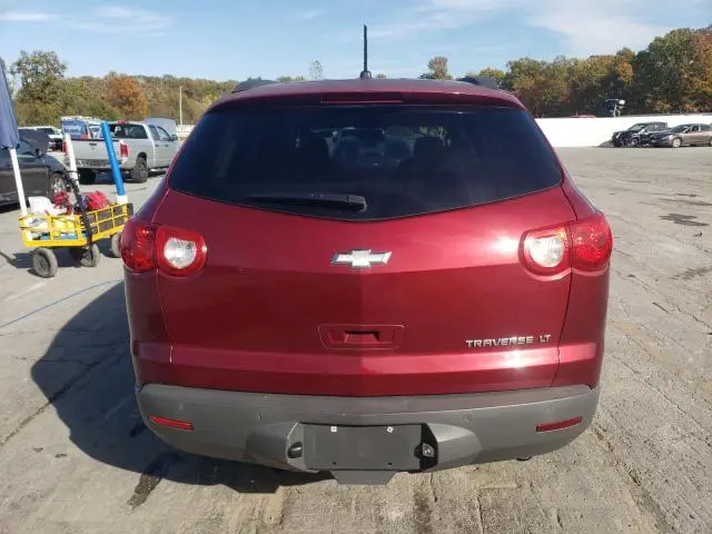 2010 CHEVROLET TRAVERSE LT  