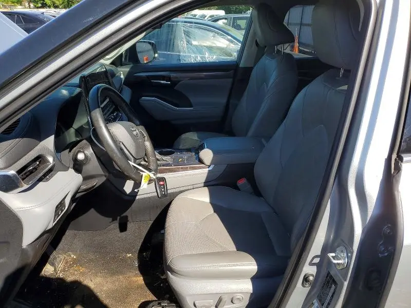 2021 TOYOTA HIGHLANDER HYBRID PLATINUM  