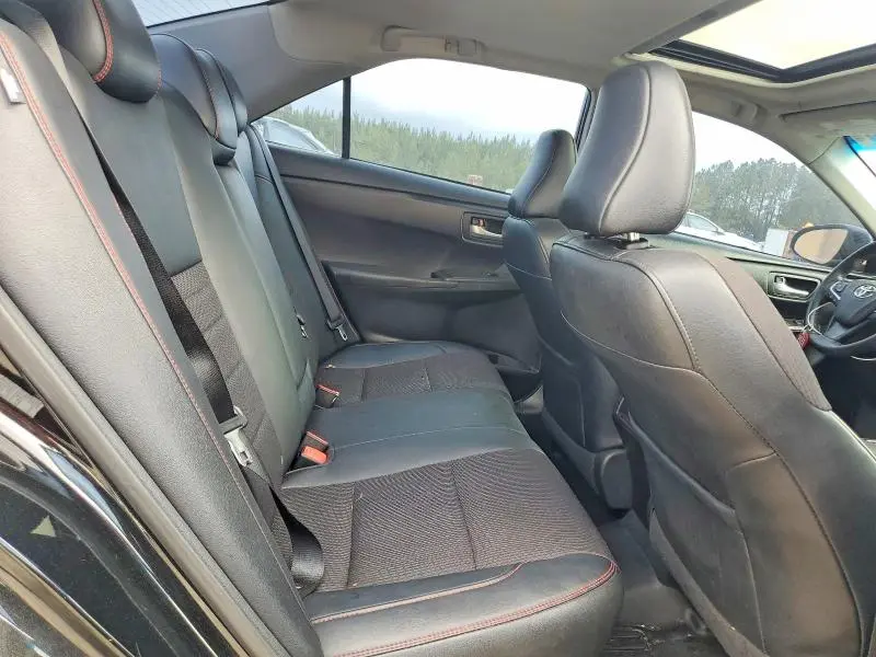 2017 TOYOTA CAMRY SE  