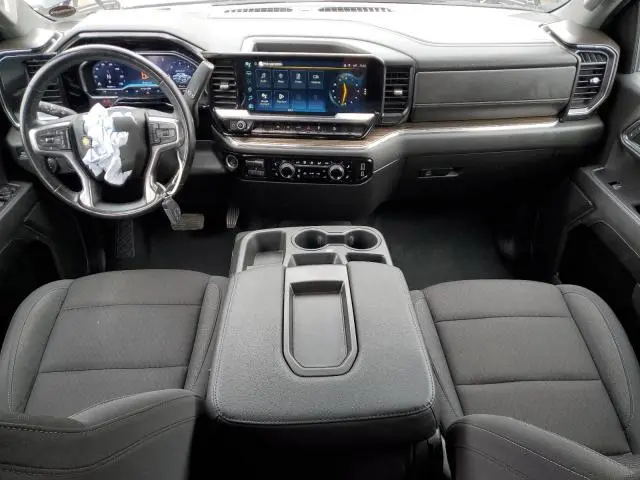 2024 CHEVROLET SILVERADO K1500 LT  