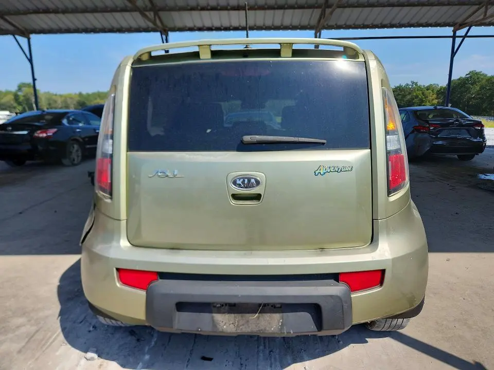 2011 KIA SOUL +  