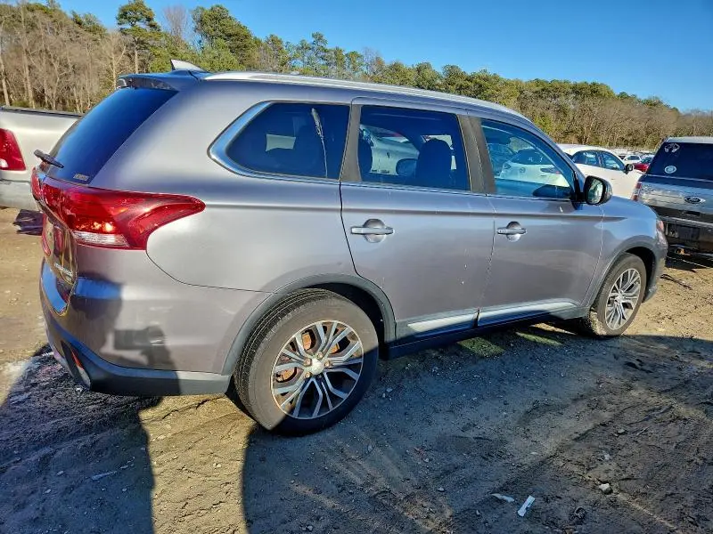 2017 MITSUBISHI OUTLANDER SE  