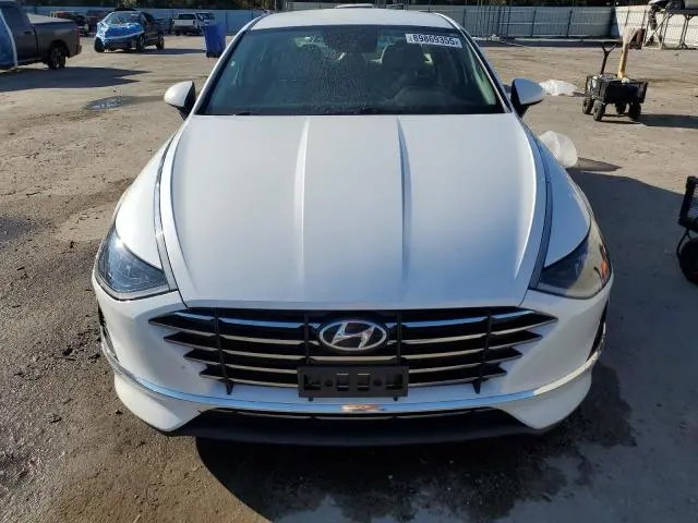 2022 HYUNDAI SONATA SE  
