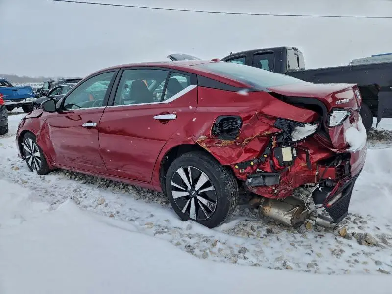 2022 NISSAN ALTIMA SV  