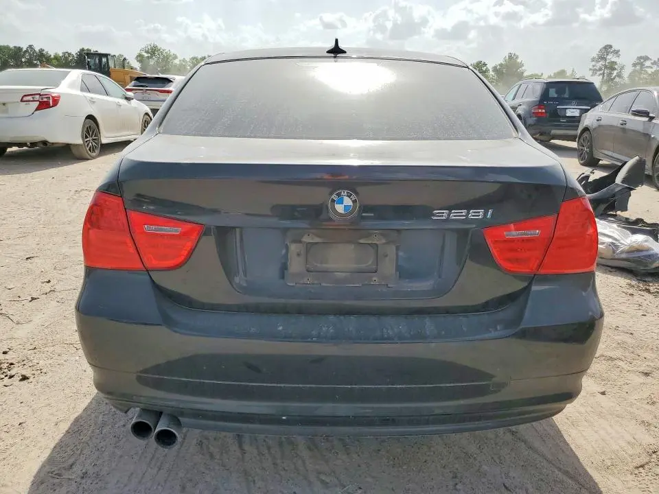 2011 BMW 328I   