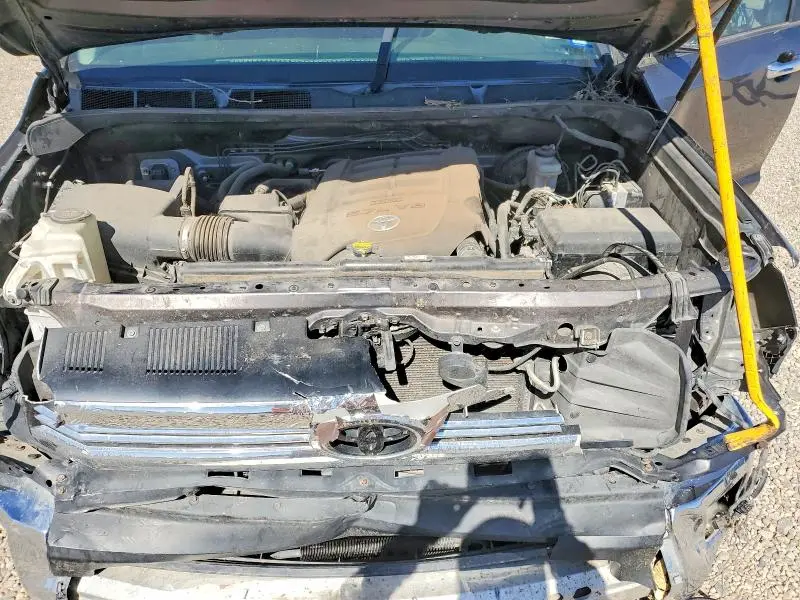 2017 TOYOTA TUNDRA SR5  