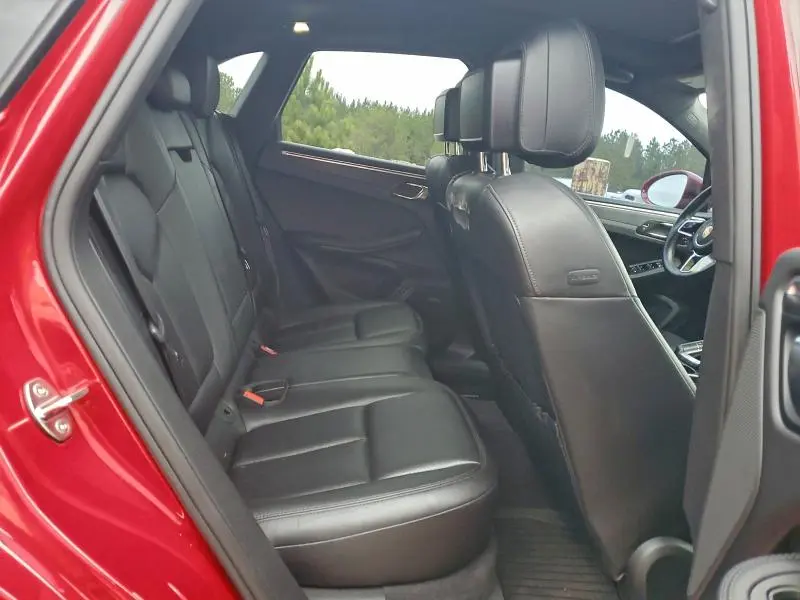 2017 PORSCHE MACAN GTS  