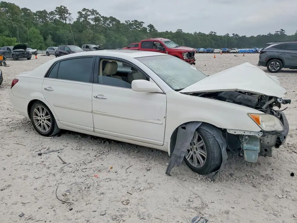 2010 TOYOTA AVALON LIMITED  