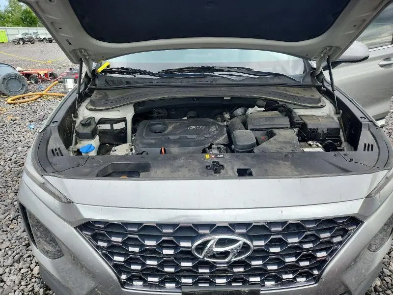2020 HYUNDAI SANTA FE SE  