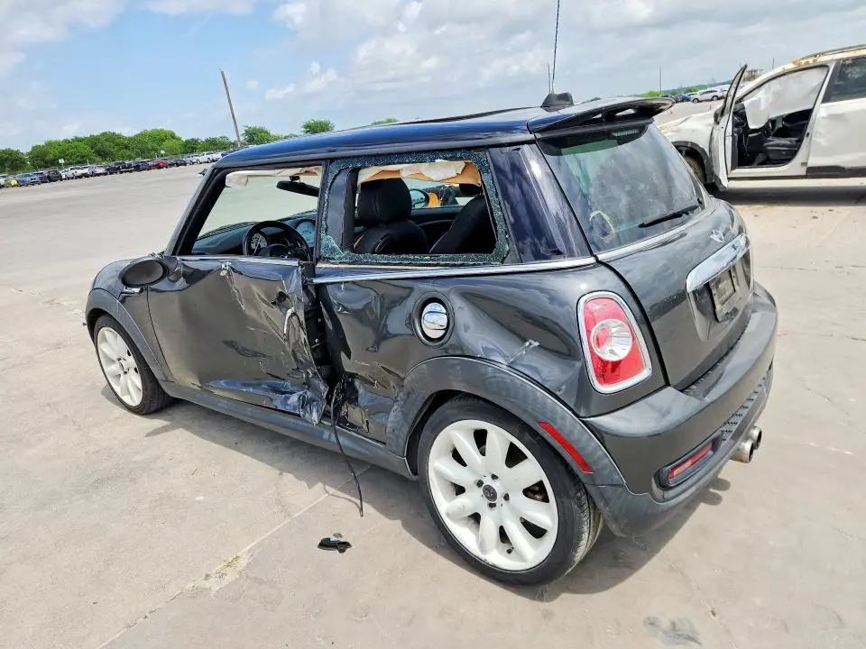 2011 MINI COOPER S  