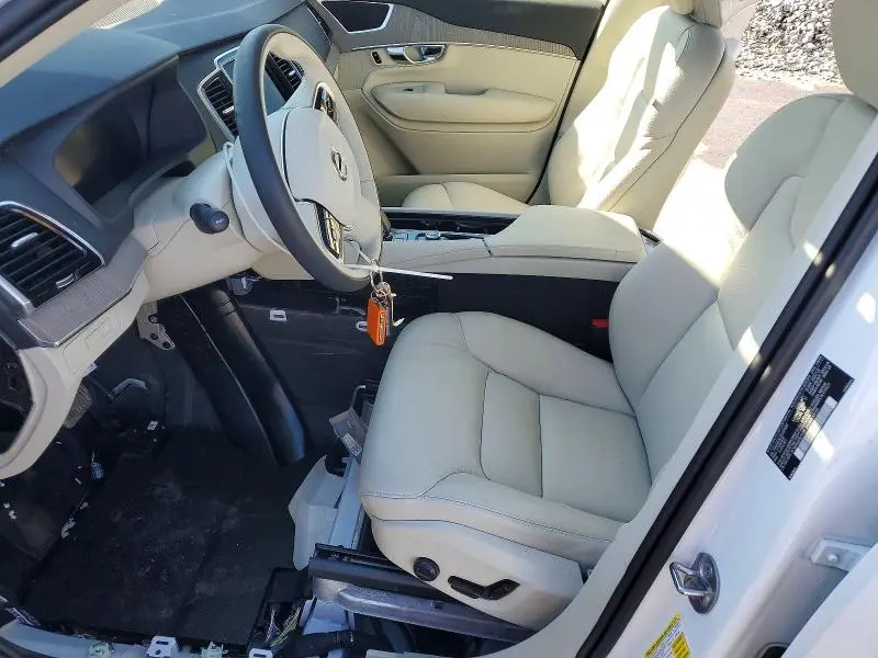 2025 VOLVO XC90 PLUS  