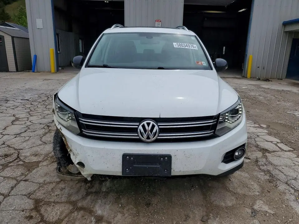 2017 VOLKSWAGEN TIGUAN SPORT  