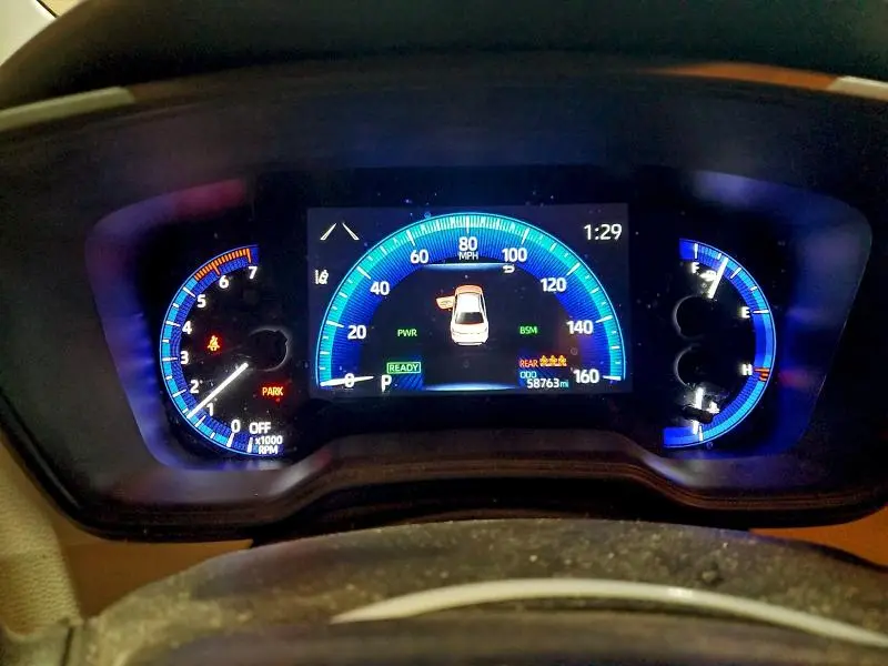 2021 TOYOTA COROLLA LE  