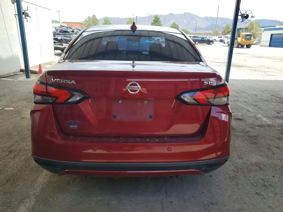 2020 NISSAN VERSA SR  