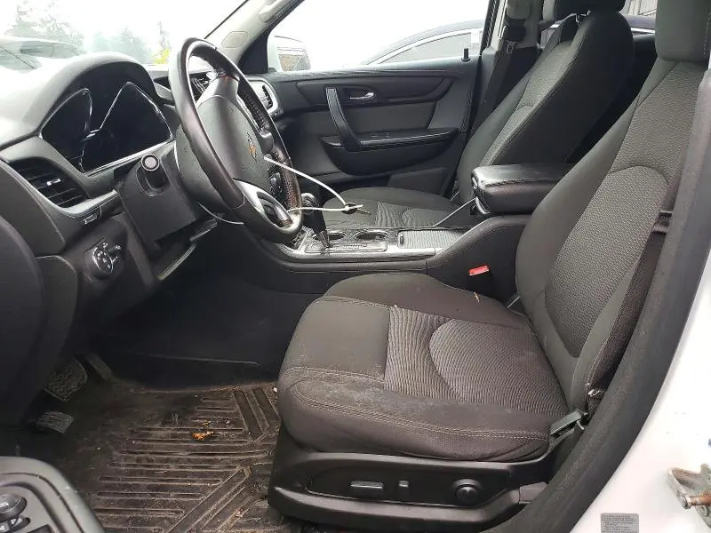 2017 CHEVROLET TRAVERSE LT  