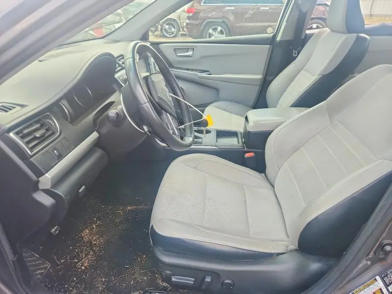 2017 TOYOTA CAMRY SE  