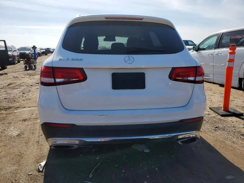 2019 MERCEDES-BENZ GLC 300  