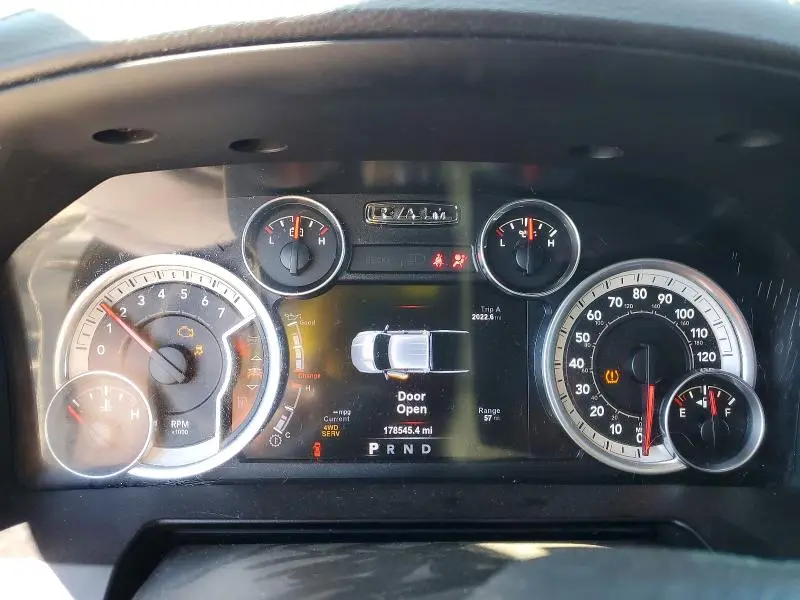2015 RAM 1500 SPORT  