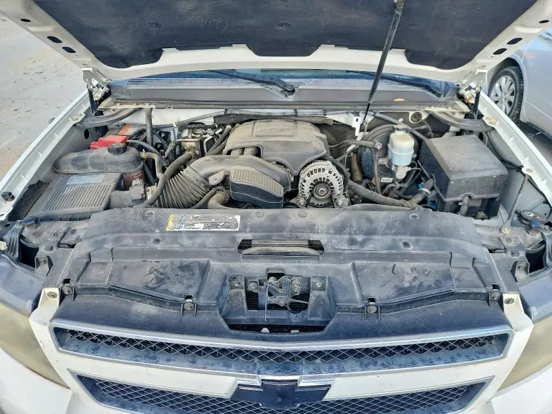 2010 CHEVROLET SUBURBAN C1500 LS  