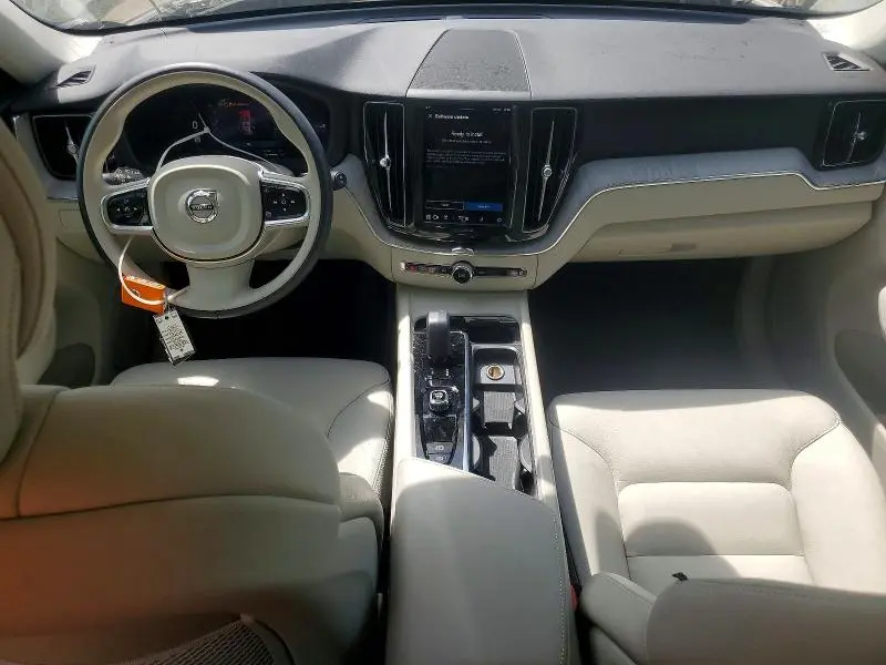 2024 VOLVO XC60 PLUS  