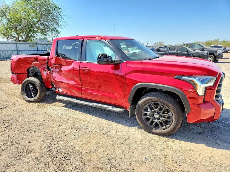 2026 TOYOTA TUNDRA SR5  