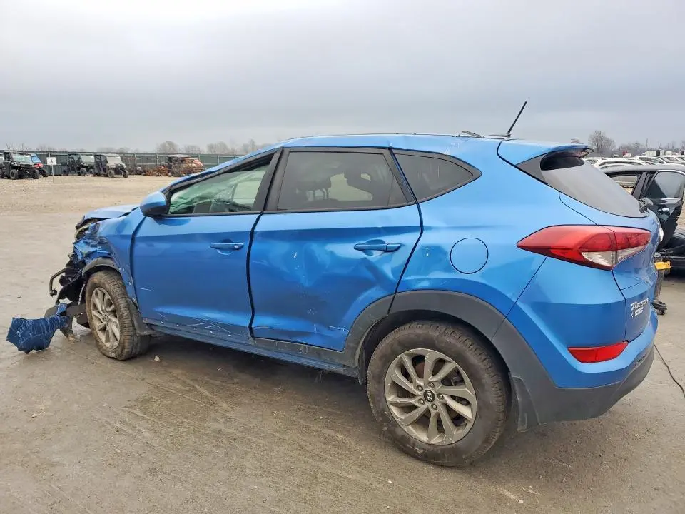 2017 HYUNDAI TUCSON SE  