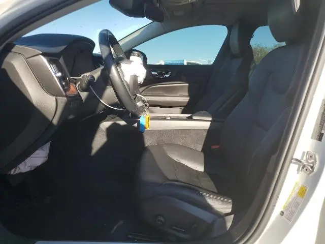 2021 VOLVO S60 T5 MOMENTUM  