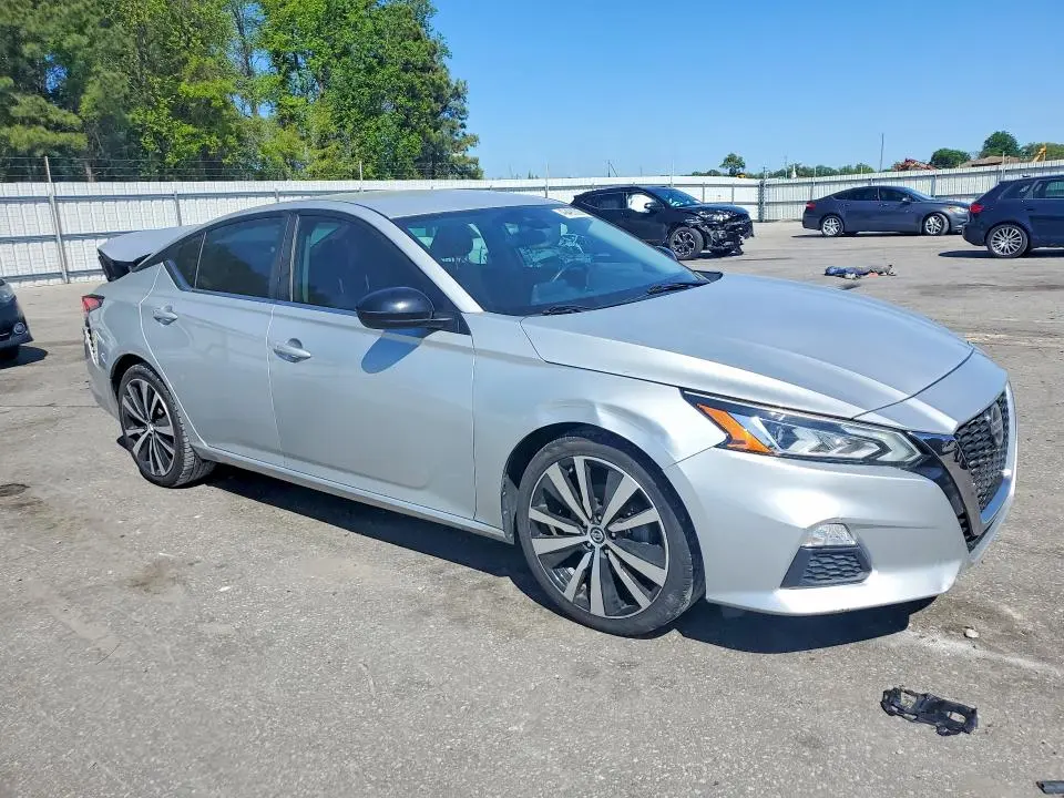 2020 NISSAN ALTIMA SR  